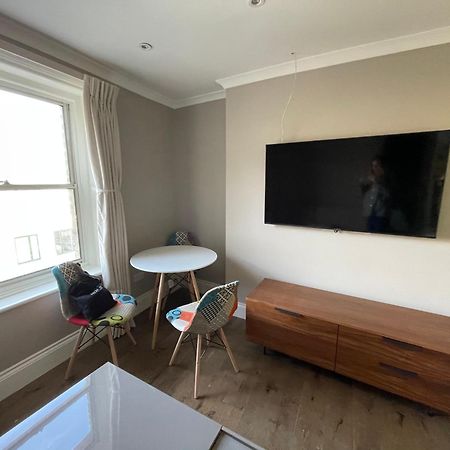 Spacious & Pristine 2Bd Flat - Balham Apartment London Exterior photo