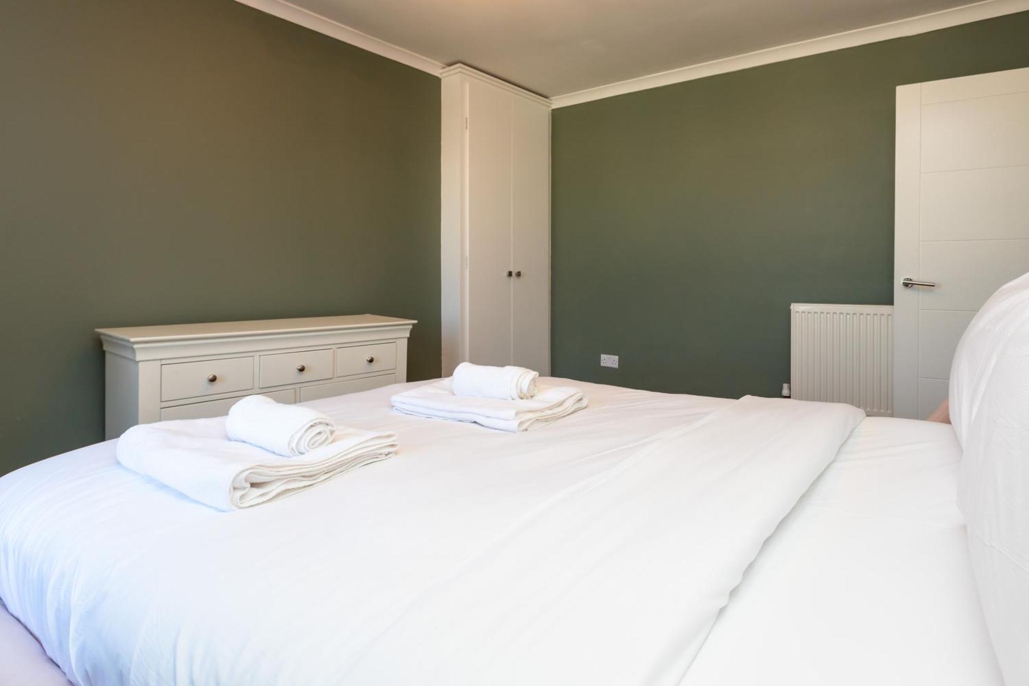 Spacious & Pristine 2Bd Flat - Balham Apartment London Exterior photo